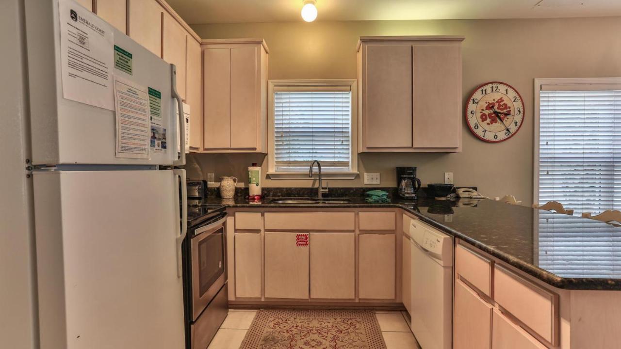 Holiday home Biglows Bungalow: Beachside Retreat With Pet-friendly Perks *