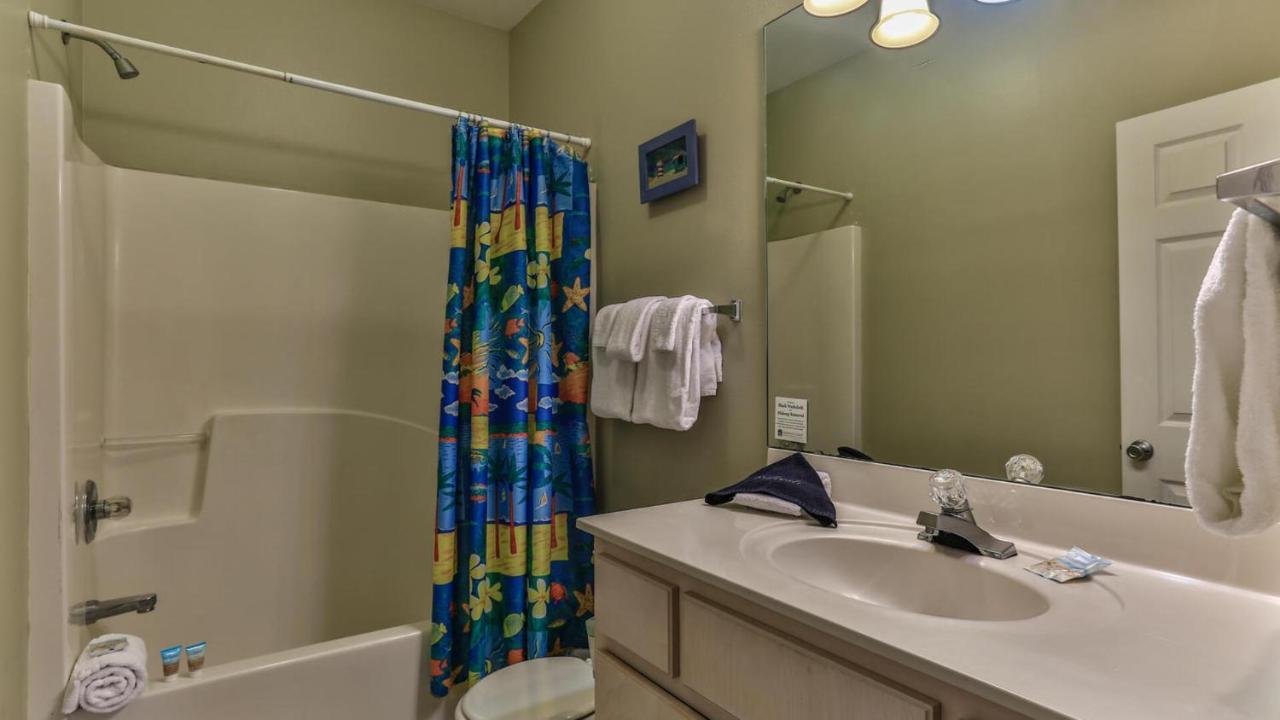 Biglows Bungalow: Beachside Retreat With Pet-friendly Perks Holiday home Destin