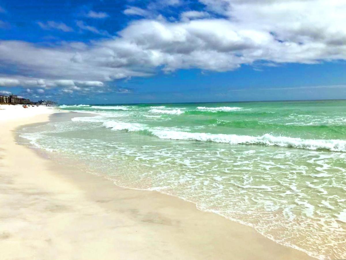 Biglows Bungalow: Beachside Retreat With Pet-friendly Perks Destin