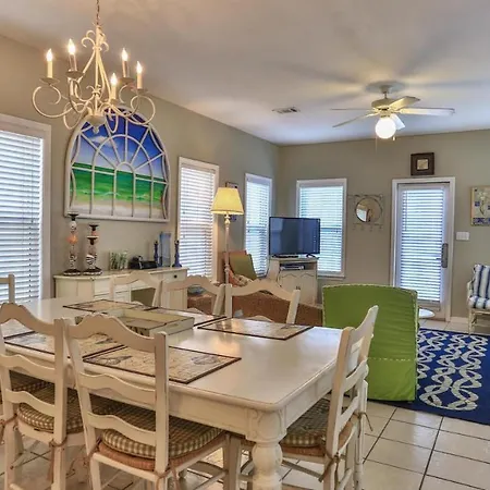 Biglows Bungalow: Beachside Retreat with Pet-Friendly Perks Destin Exterior photo