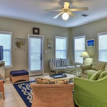 Biglows Bungalow: Beachside Retreat with Pet-Friendly Perks Destin Exterior photo