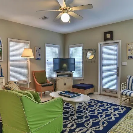 Biglows Bungalow: Beachside Retreat with Pet-Friendly Perks Destin Exterior photo